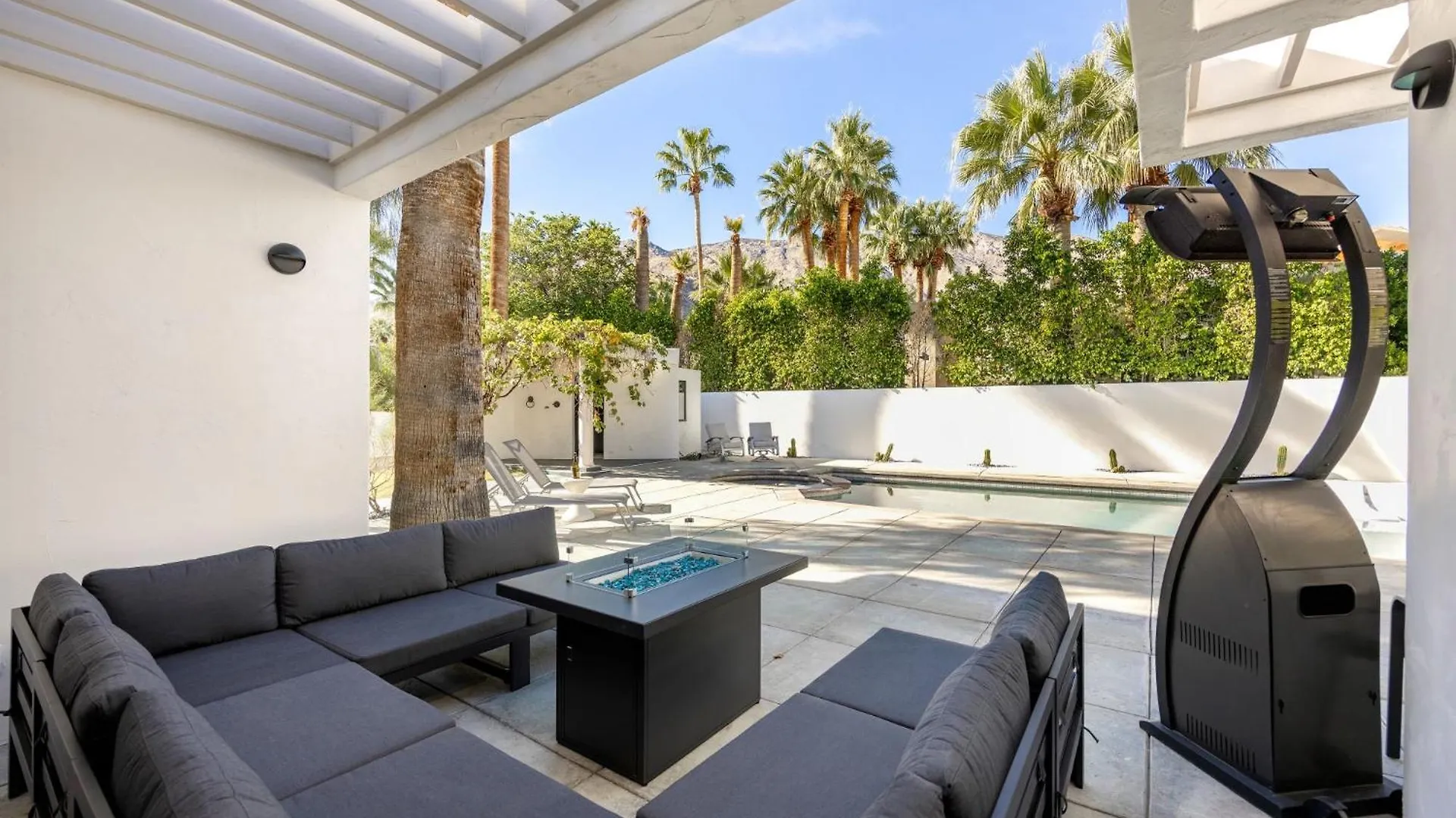 Villa Palmas Palm Springs
